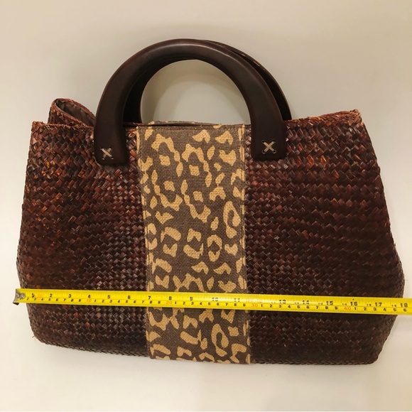 Elegant Brown Woven Tote with Leopard Accent - Picture 9 of 13